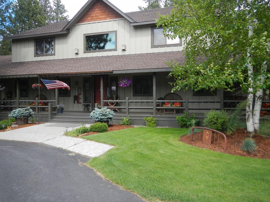 Blue Spruce Bed & Breakfast Sisters Exterior photo