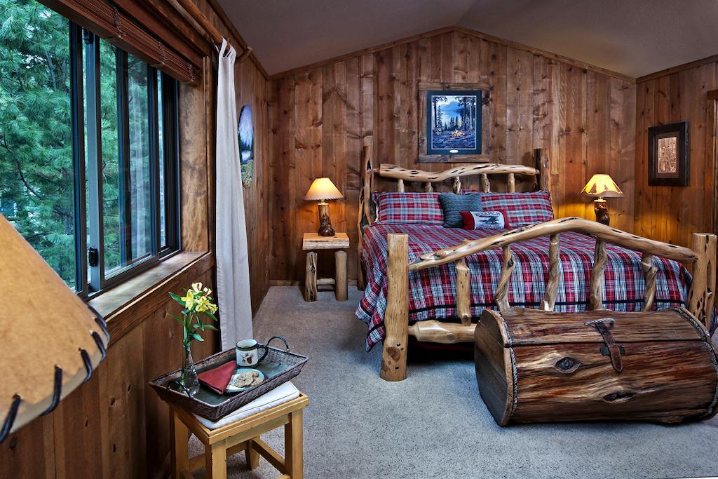 Blue Spruce Bed & Breakfast Sisters Room photo